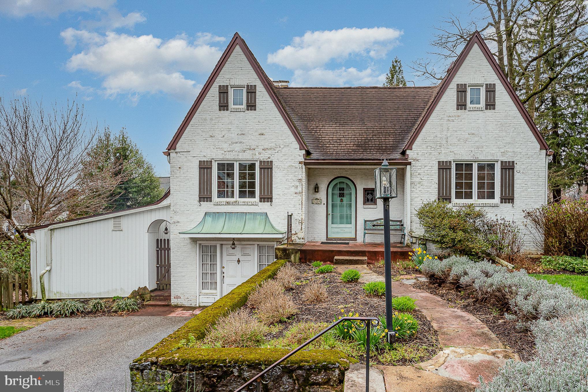 1900 Crescent Road York, PA 17403 - Photo 2 of 39