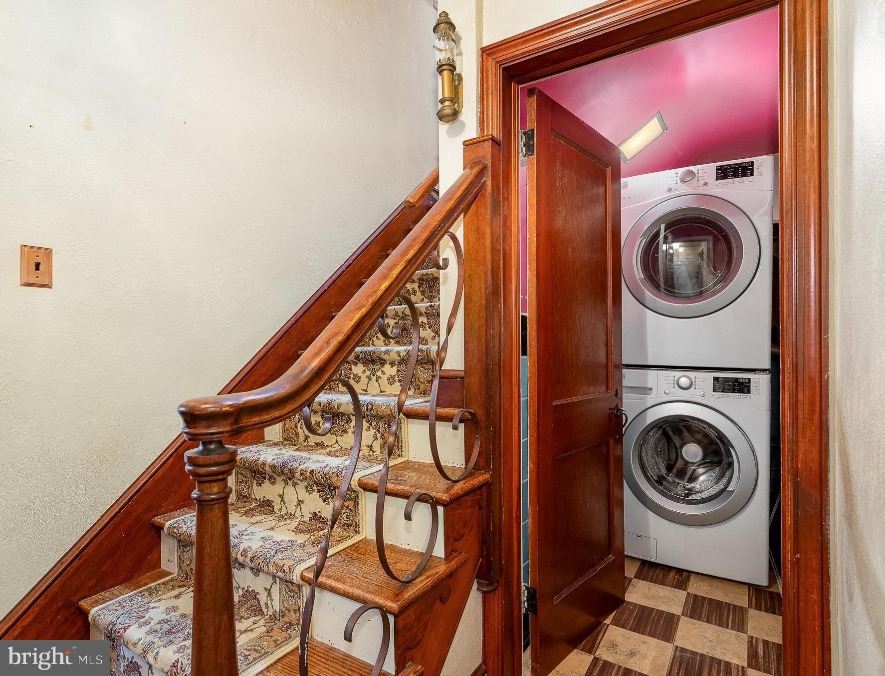 1900 Crescent Road York, PA 17403 - Photo 29 of 39 Steps and laundry/ closet