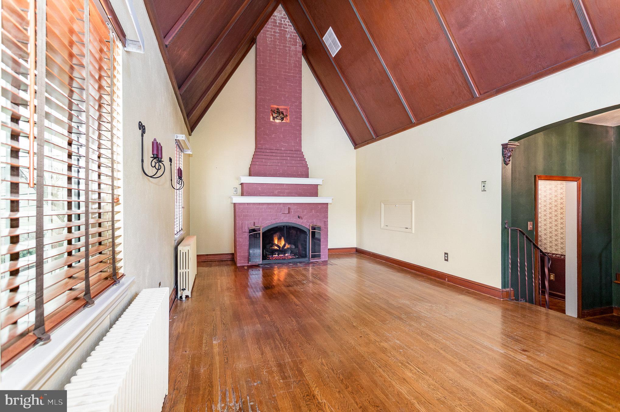 1900 Crescent Road York, PA 17403 - Photo 9 of 39 Living Room w/ Gas Fireplace