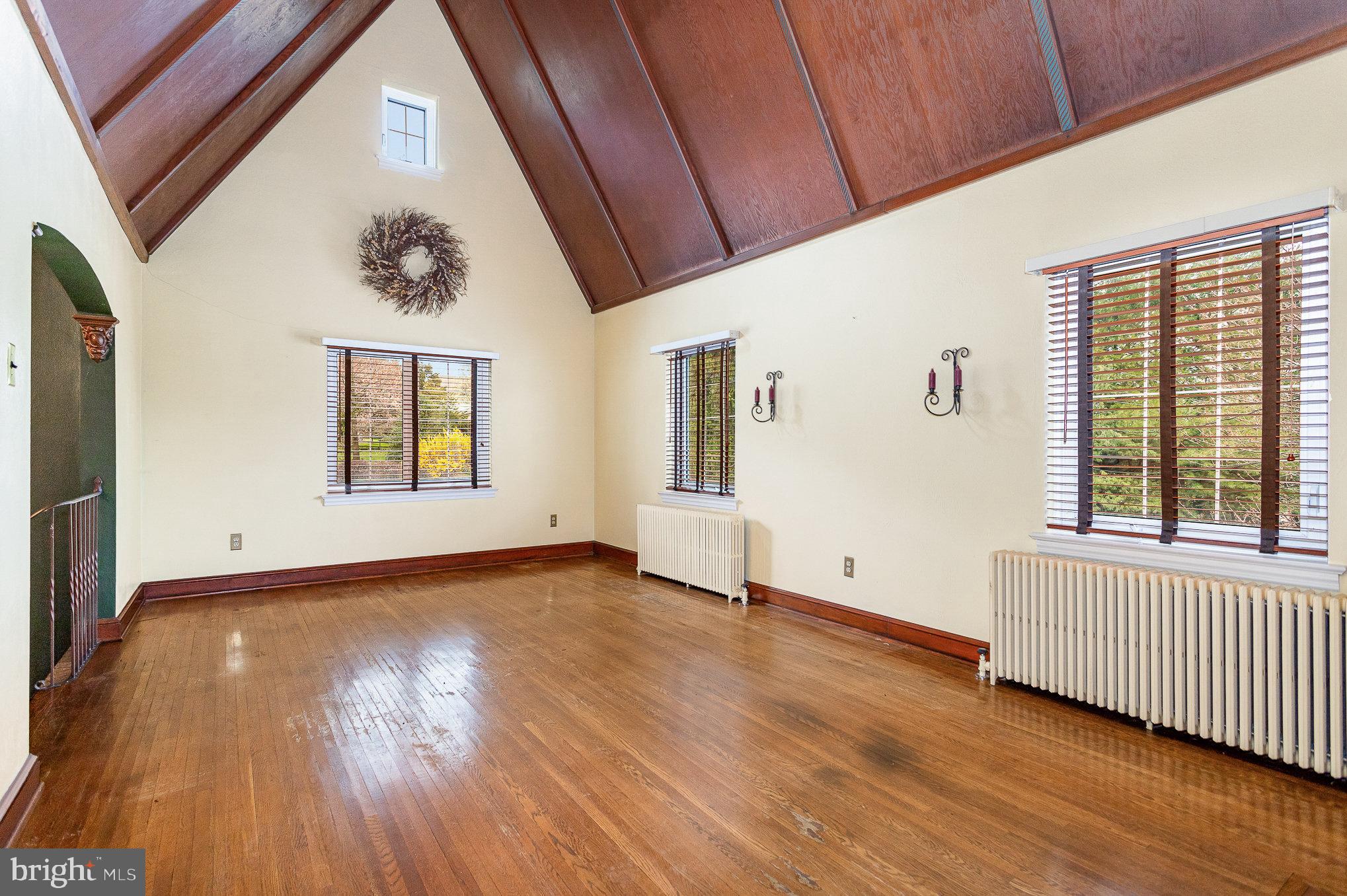 1900 Crescent Road York, PA 17403 - Photo 10 of 39 Living Room w/ Gas Fireplace