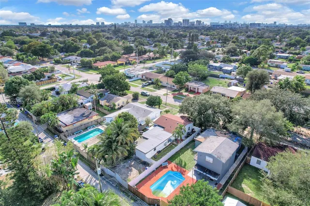 $2,995 | 2419 Coolidge Street, Unit 1, Hollywood, FL 33020