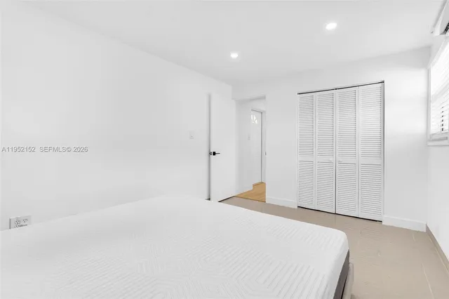 $2,995 | 2419 Coolidge Street, Unit 1, Hollywood, FL 33020