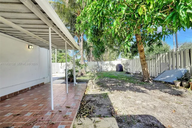 $2,995 | 2419 Coolidge Street, Unit 1, Hollywood, FL 33020