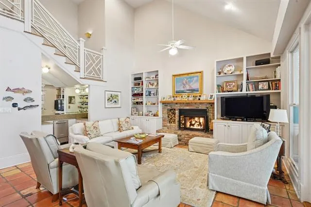 $1,200,000 | 37 Riverdale Drive, Covington, LA 70433