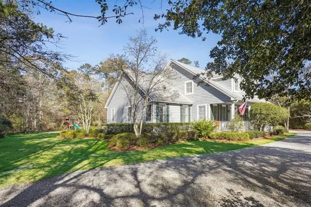 $1,200,000 | 37 Riverdale Drive, Covington, LA 70433