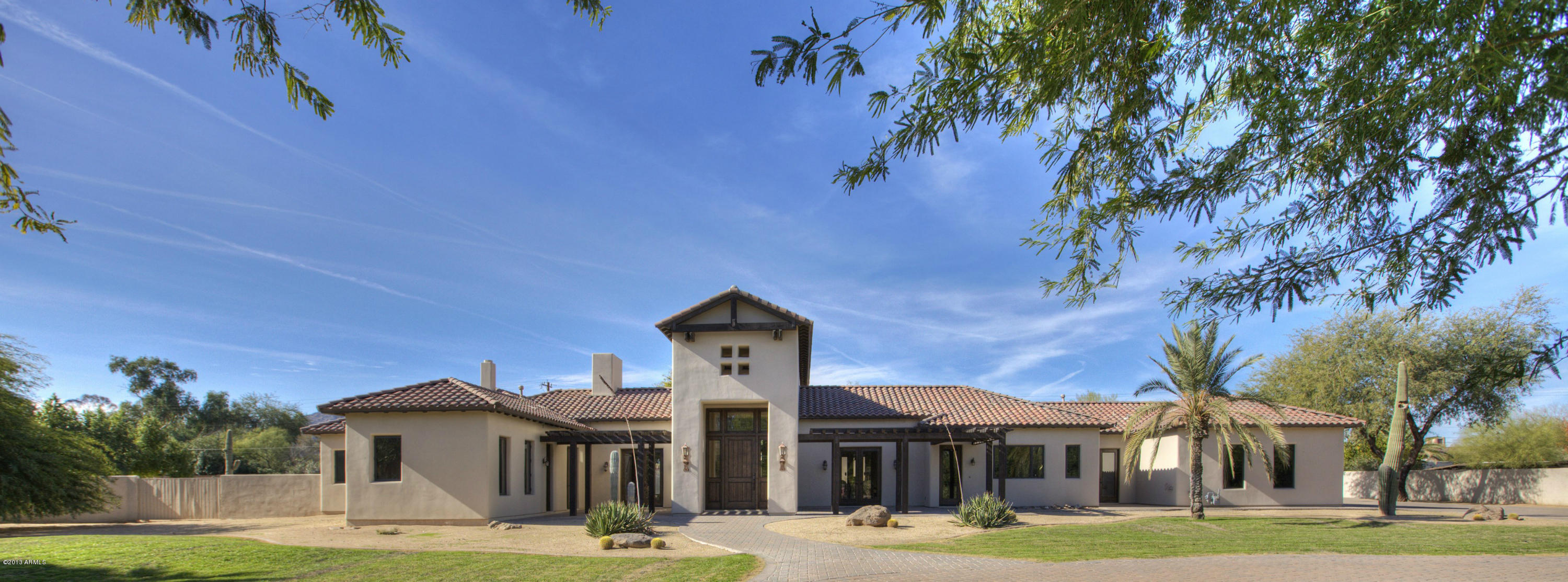 6726 North Rocking Road Scottsdale, AZ 85250 - Photo 3 of 25 003_FRONT PANO