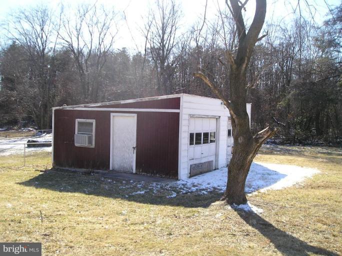 9013 Spring Acres Road Clinton, MD 20735 - Photo 5 of 7 Shed