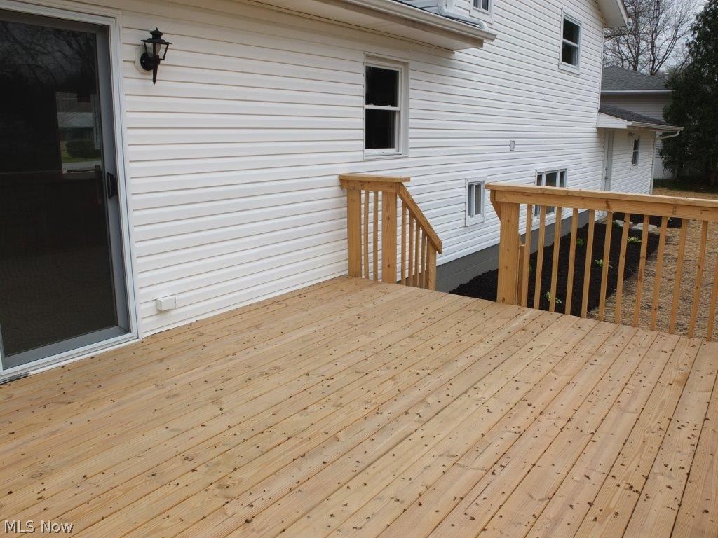 3352 Brenner Road Barberton, OH 44203 - Photo 14 of 16 Deck