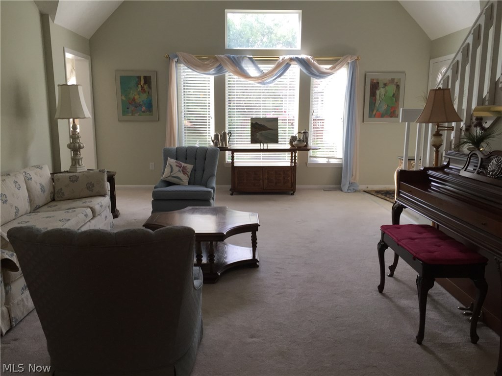 4196 Castle Ridge Akron, OH 44321 - Photo 18 of 31 Gallery Image 18