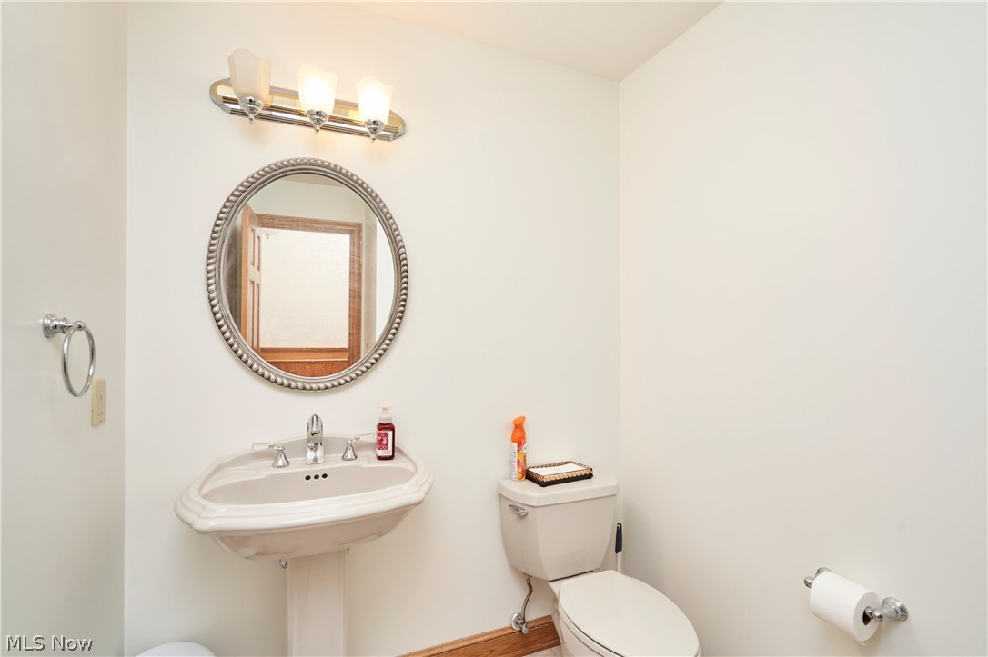 1484 Camden Ridge Boulevard Akron, OH 44312 - Photo 9 of 33