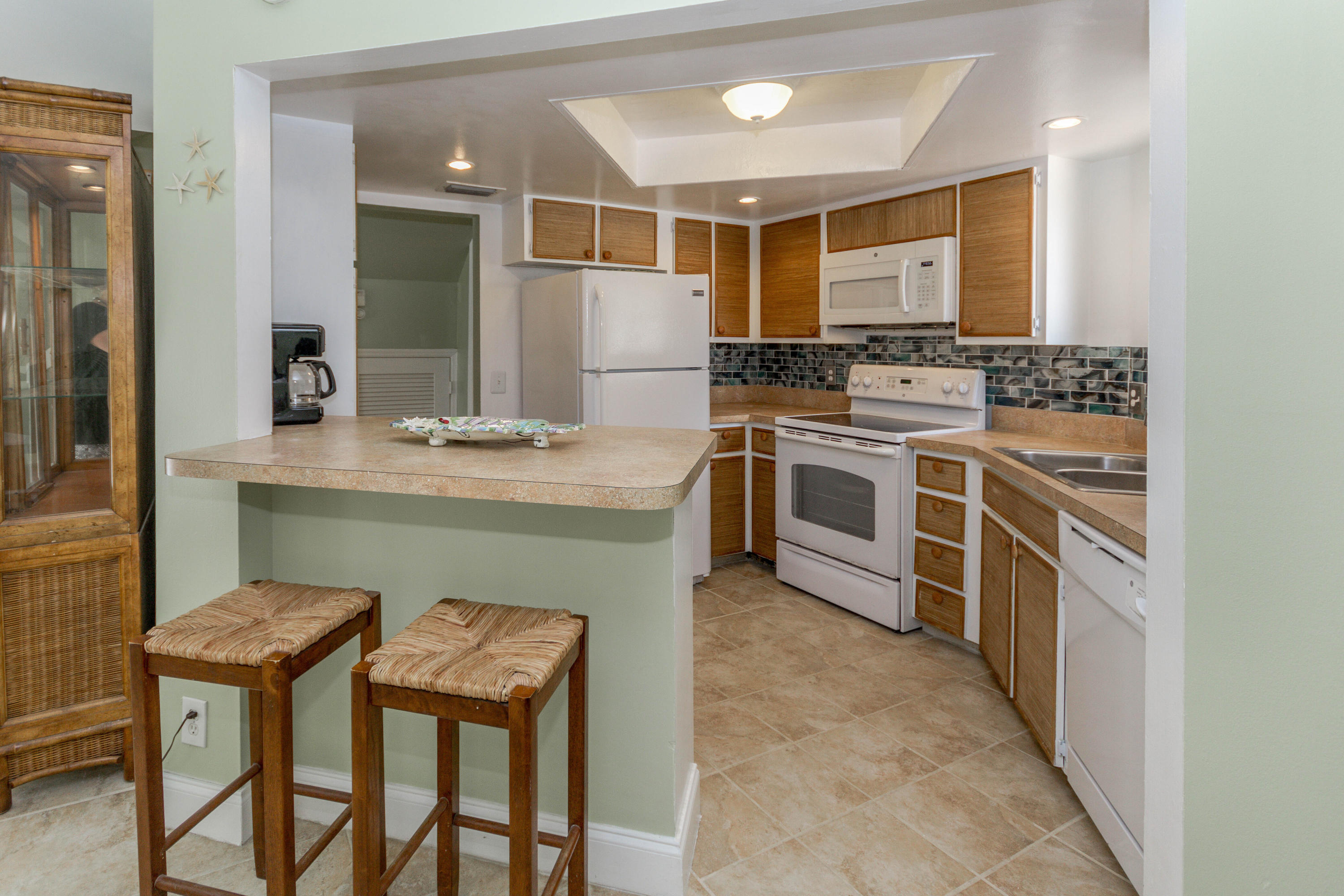 226 Seabreeze Circle Jupiter, FL 33477 - Photo 15 of 62 226 Seabreeze Cir Jupiter FL-print-017-0