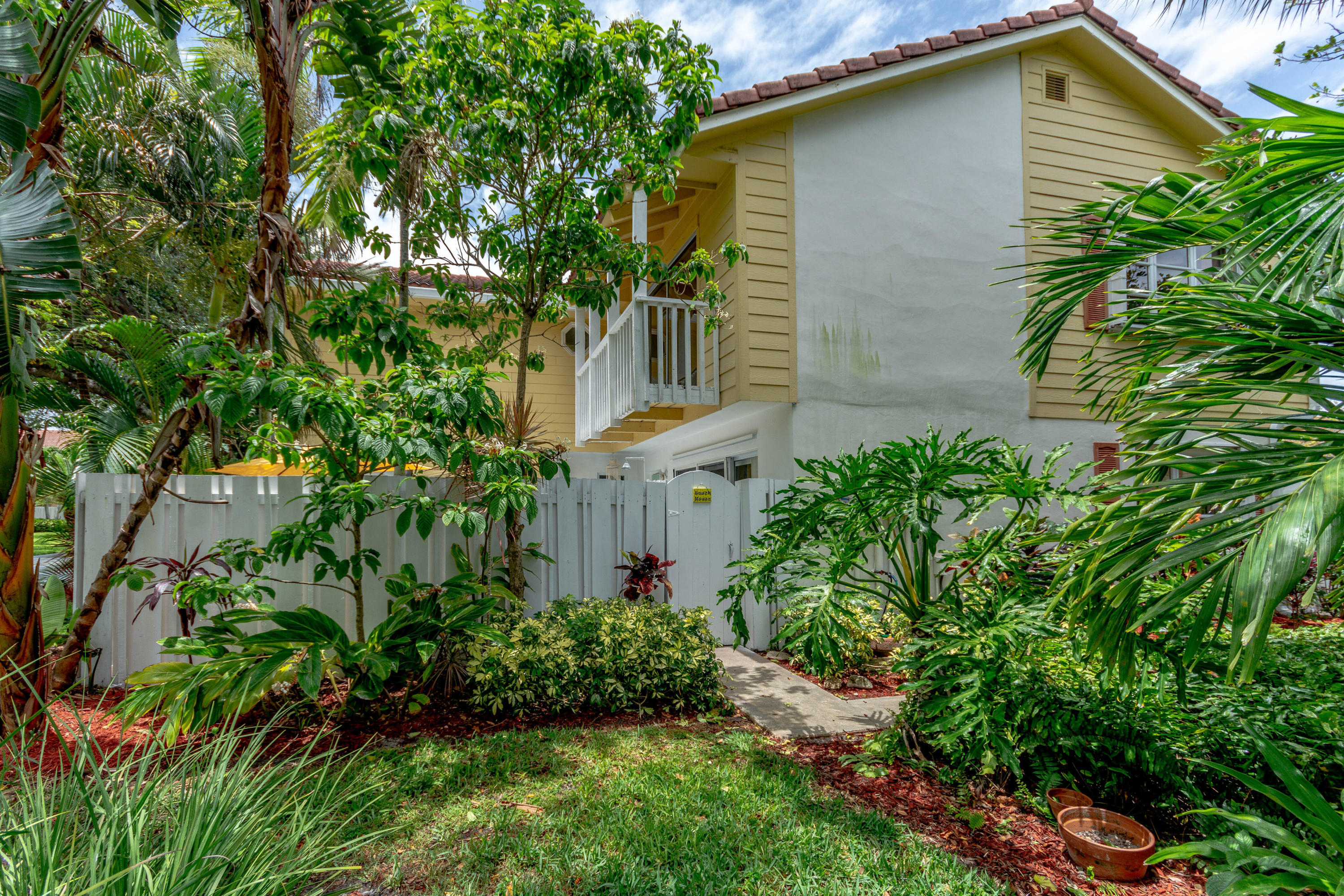 226 Seabreeze Circle Jupiter, FL 33477 - Photo 2 of 62 226 Seabreeze Cir Jupiter FL-print-002-0