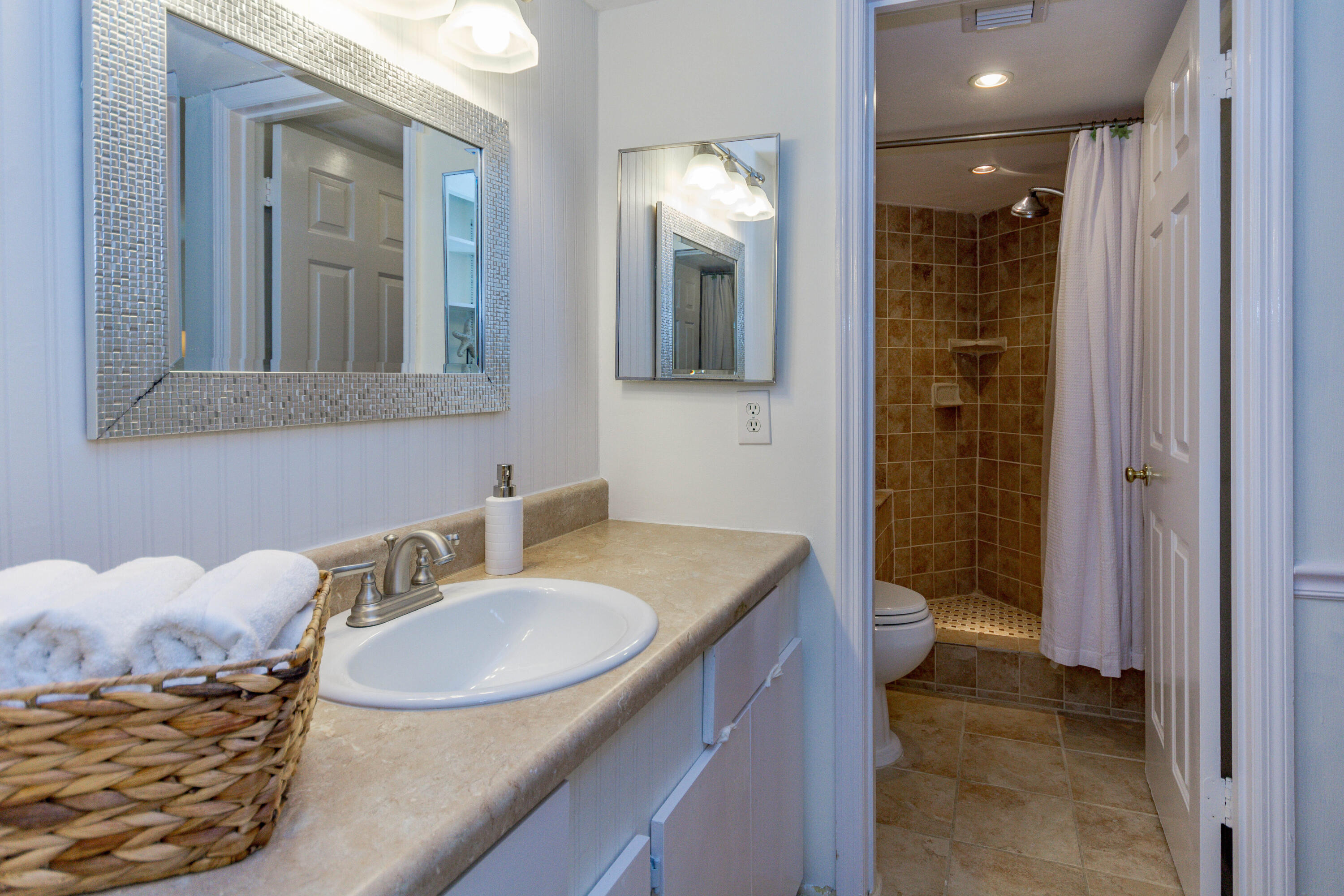 226 Seabreeze Circle Jupiter, FL 33477 - Photo 38 of 62 226 Seabreeze Cir Jupiter FL-print-041-0