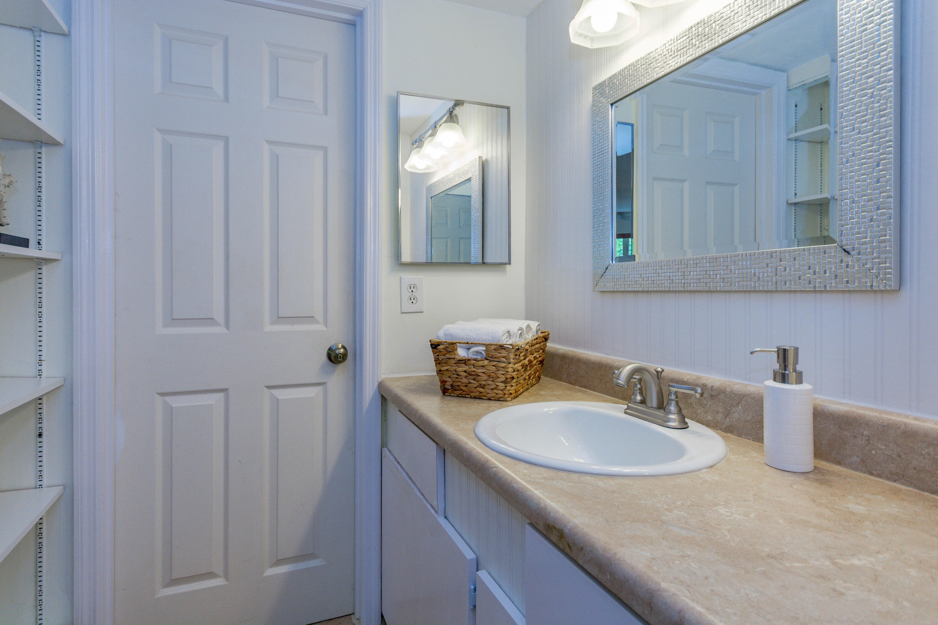 226 Seabreeze Circle Jupiter, FL 33477 - Photo 40 of 62 226 Seabreeze Cir Jupiter FL-print-044-0