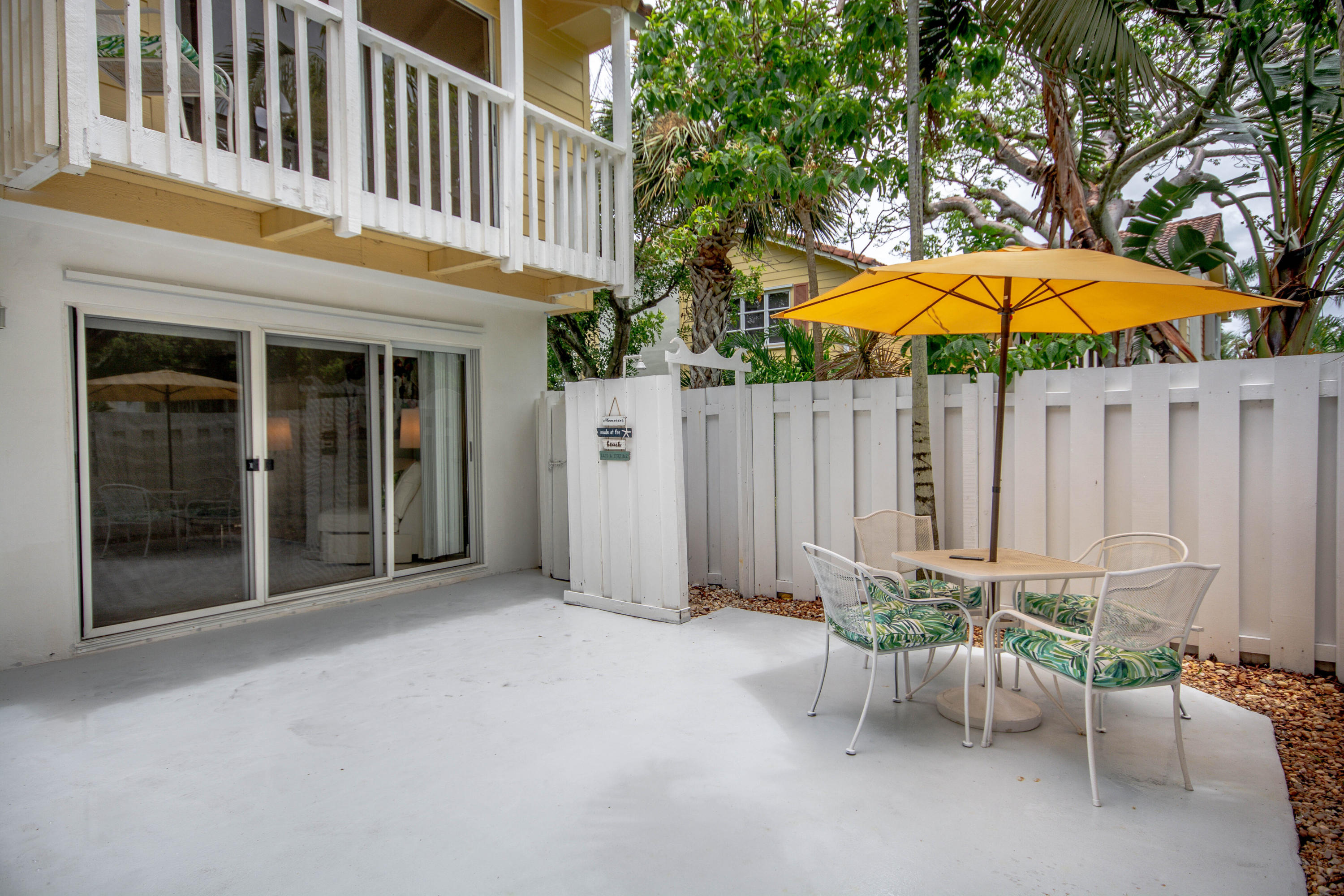 226 Seabreeze Circle Jupiter, FL 33477 - Photo 4 of 62 226 Seabreeze Cir Jupiter FL-print-005-0