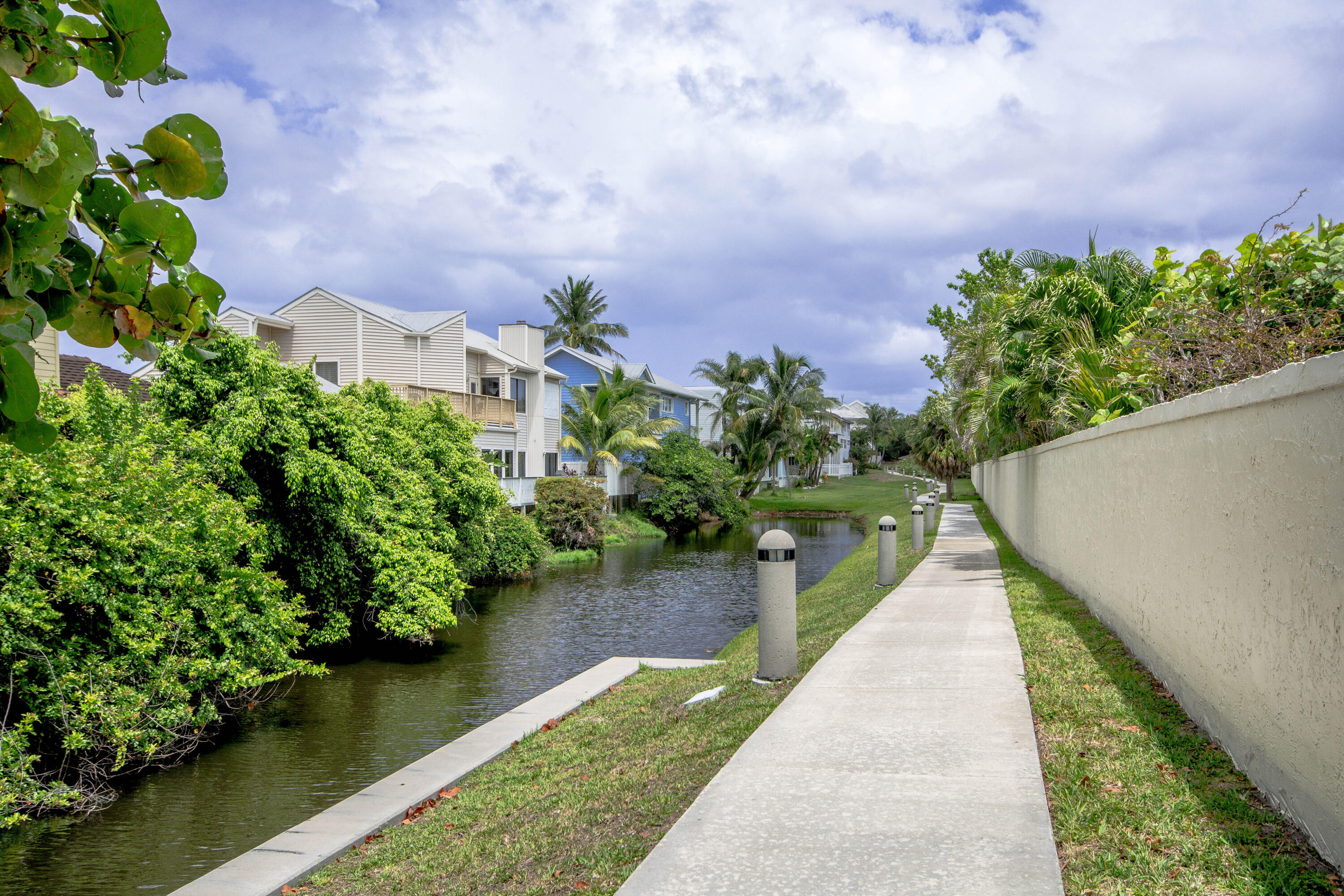 226 Seabreeze Circle Jupiter, FL 33477 - Photo 44 of 62 226 Seabreeze Cir Jupiter FL-print-049-0