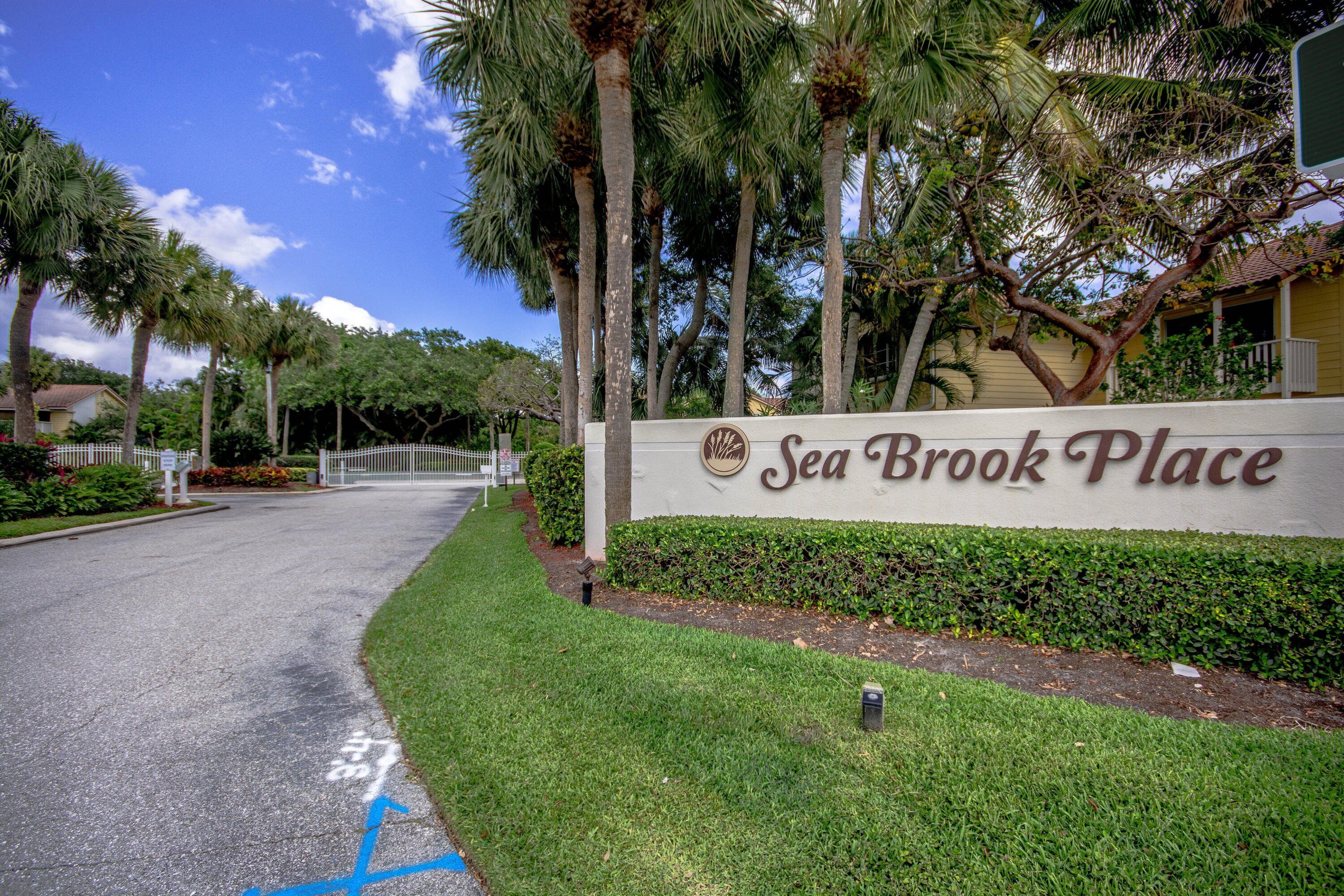 226 Seabreeze Circle Jupiter, FL 33477 - Photo 50 of 62 226 Seabreeze Cir Jupiter FL-print-055-0