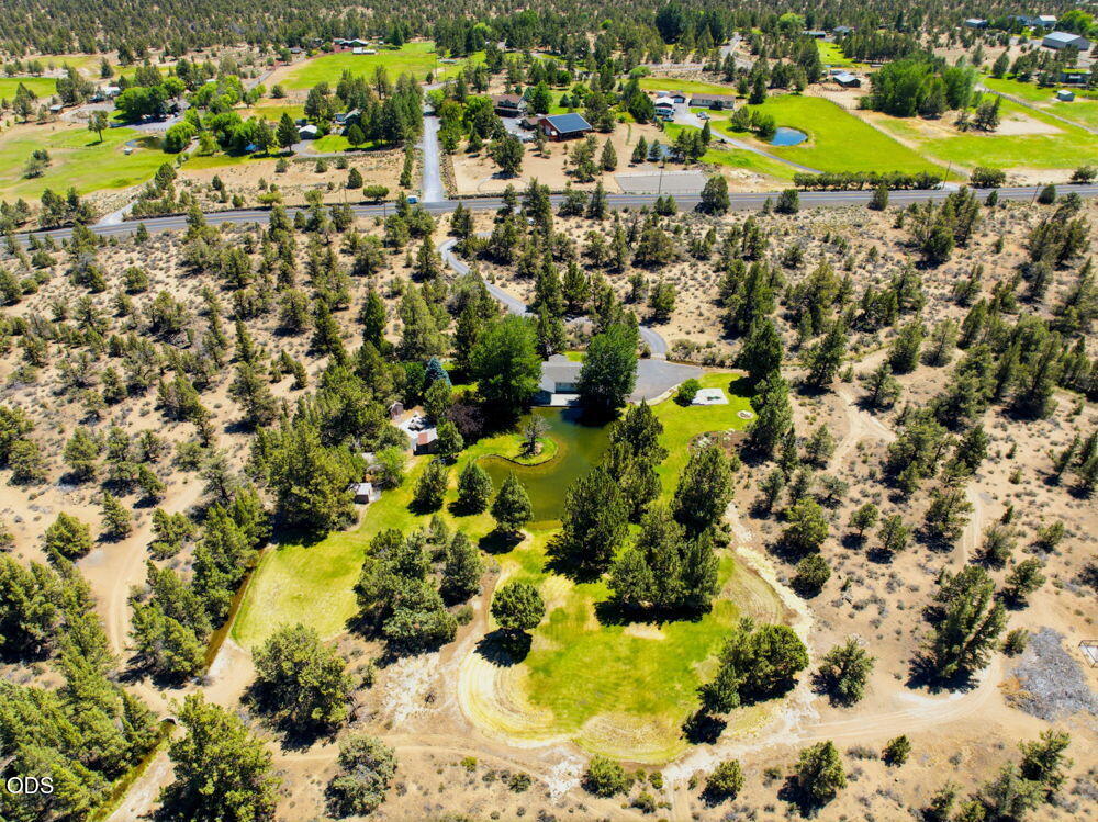 62765 Stenkamp Road Bend, OR 97701 - Photo 38 of 47