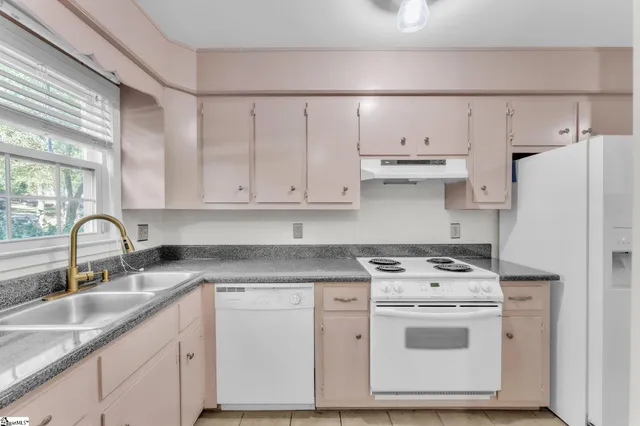 $165,000 | 11 Dover Drive, Taylors, SC 29687