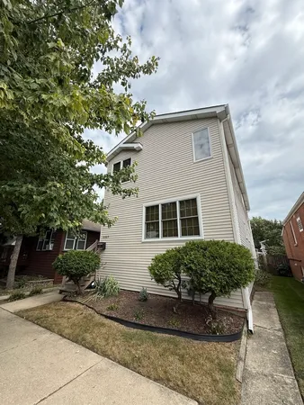 $4,000 | 2425 Hessing Street, River Grove, IL 60171