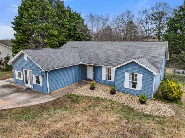 $320,000 | 687 Robinson Road, Greer, SC 29651
