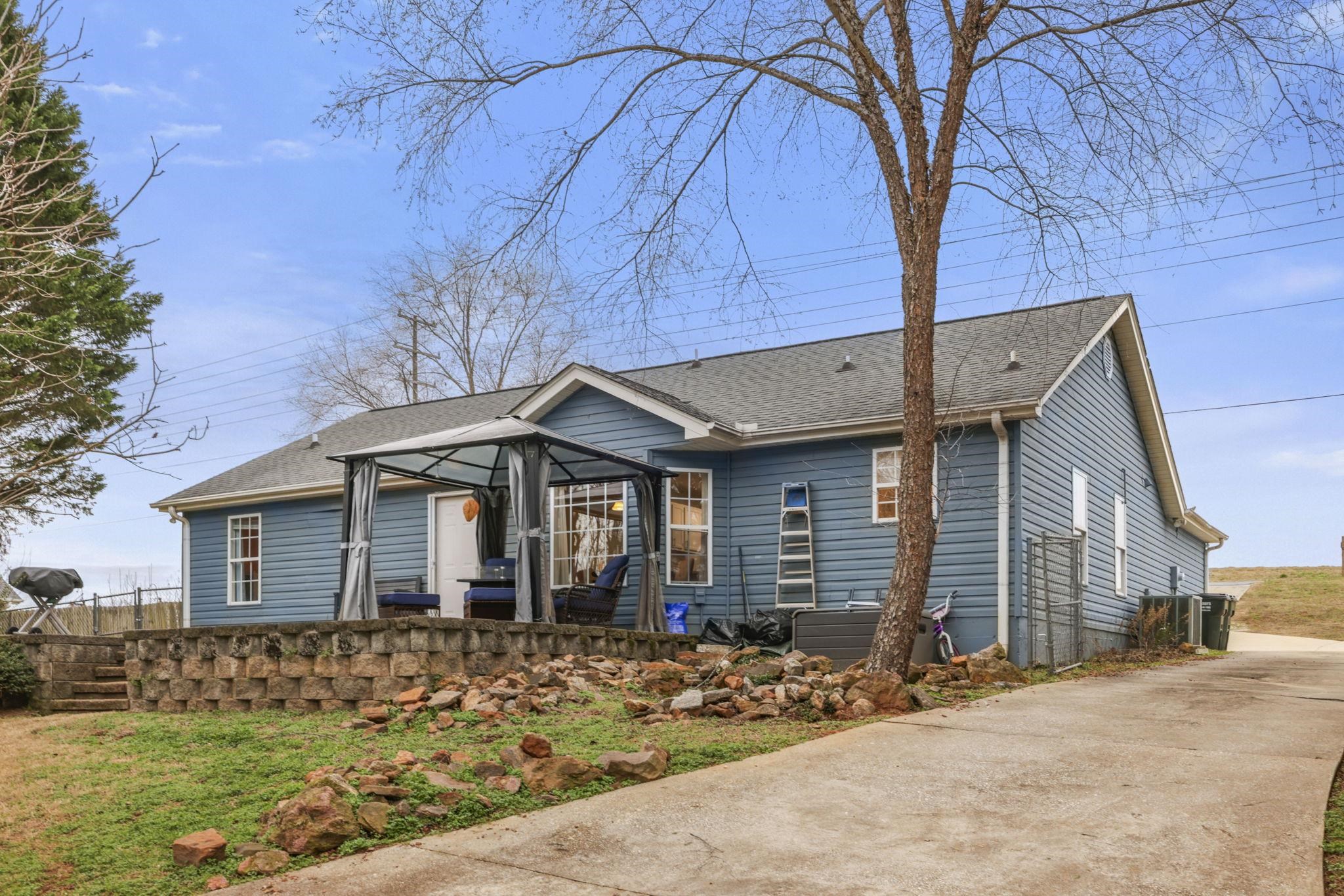 687 Robinson Road Greer, SC 29651 - Photo 5 of 45