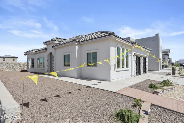 $289,950 | 265 Adamtowne Drive, El Paso, TX 79928