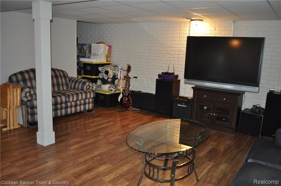 2821 Laurel Ridge Lane Howell, MI 48843 - Photo 26 of 41 24 - Copy.JPG