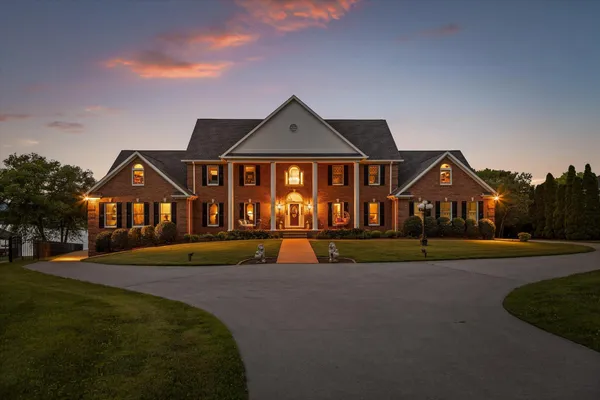 $2,950,000 | 7526 Twisting Creek Lane, Ooltewah, TN 37363