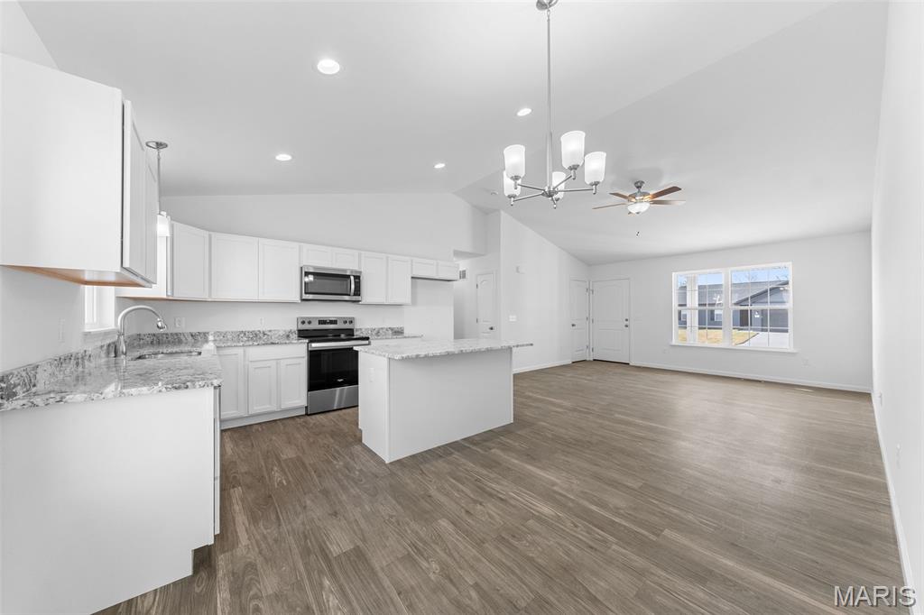 1015 Samwise Street Wright City, MO 63390 - Photo 2 of 24