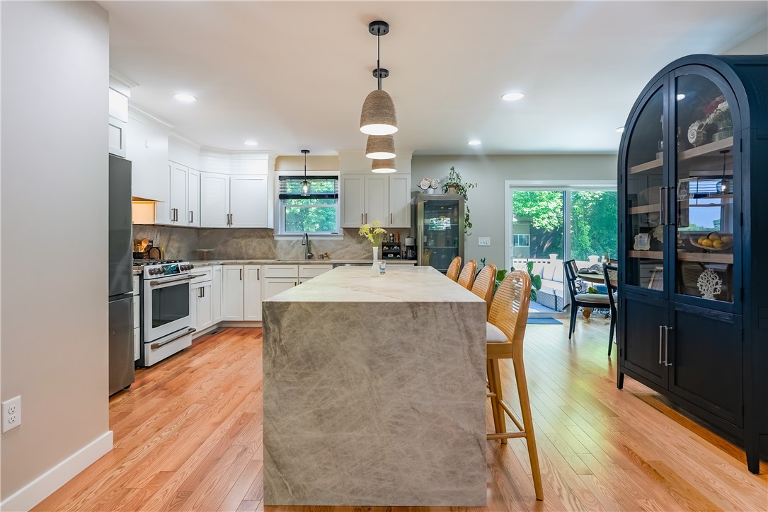 2 Overhill Road Warren, RI 02885 - Photo 6 of 36 Gallery Image 6