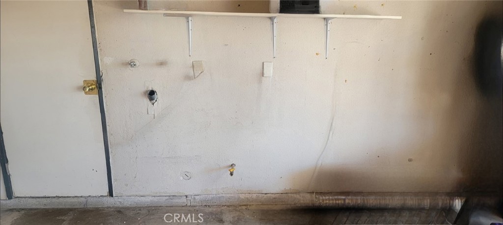 12757 Kiowa Road, Unit 3 Apple Valley, CA 92308 - Photo 9 of 10 Laundry Hook ups