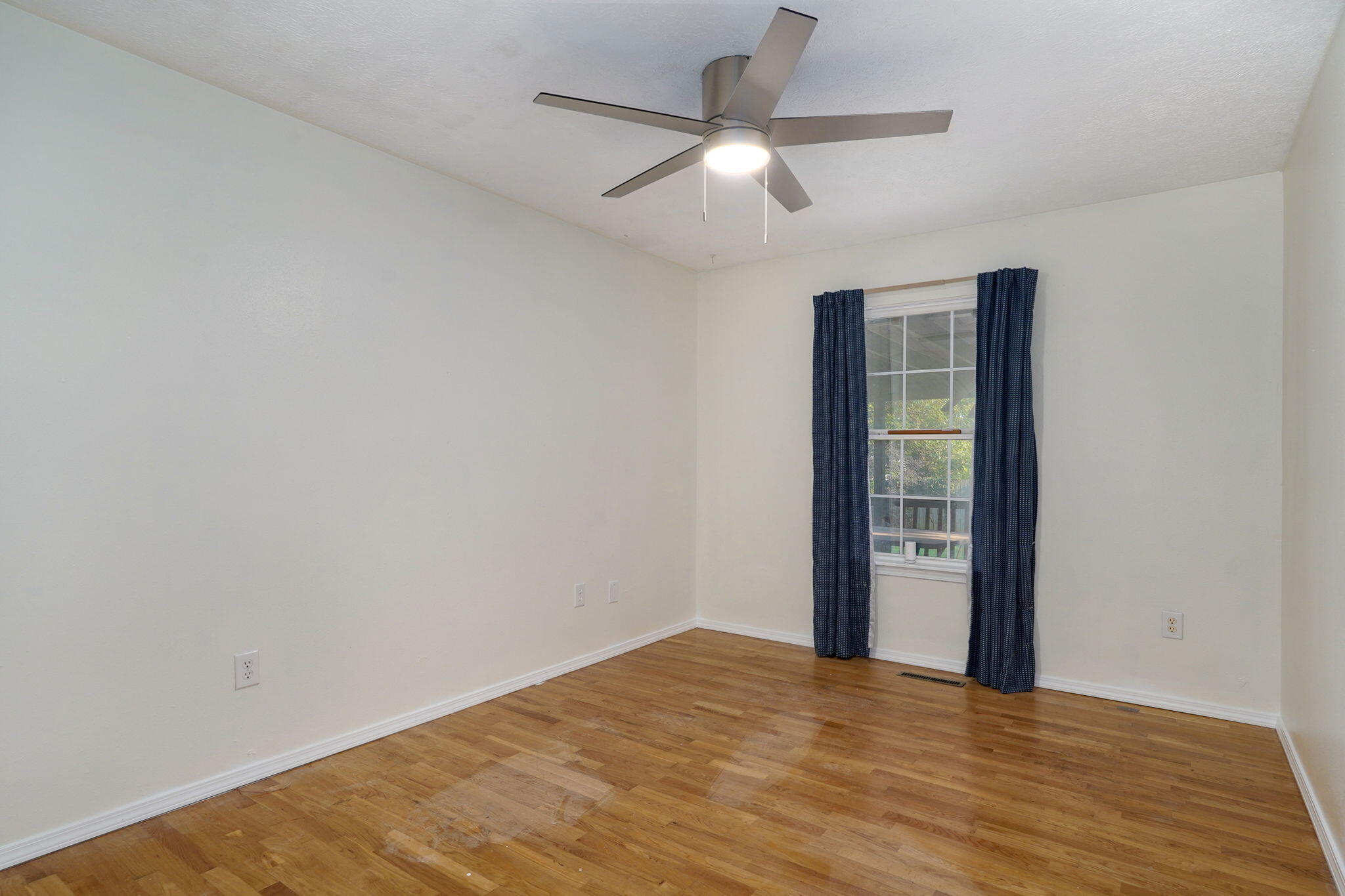 3070 West Calhoun Street Springfield, MO 65802 - Photo 20 of 24 3070 W Calhoun St-24