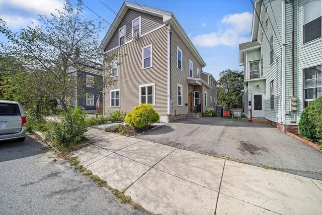 $1,099,000 | 14 Dalton Street, Newburyport, MA 01950