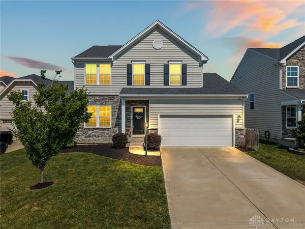 $375,000 | 6300 Willow Oak Drive, Tipp City, OH 45371