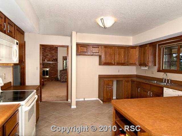 5411 Madera Road Colorado Springs, CO 80918 - Photo 8 of 16