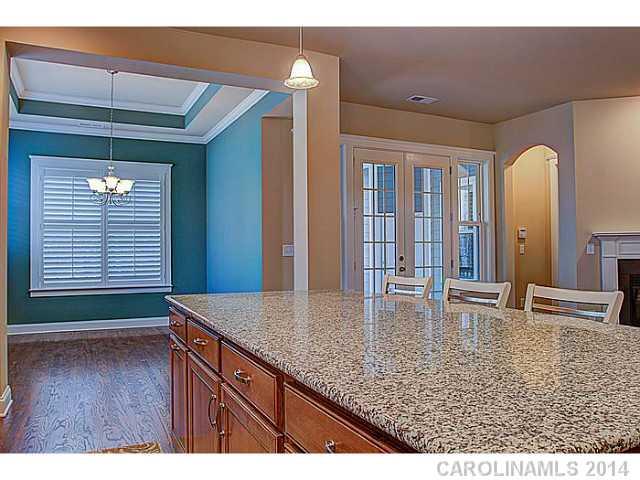 565 Channel Road Lake Wylie, SC 29710 - Photo 4 of 16 Gallery Image 4