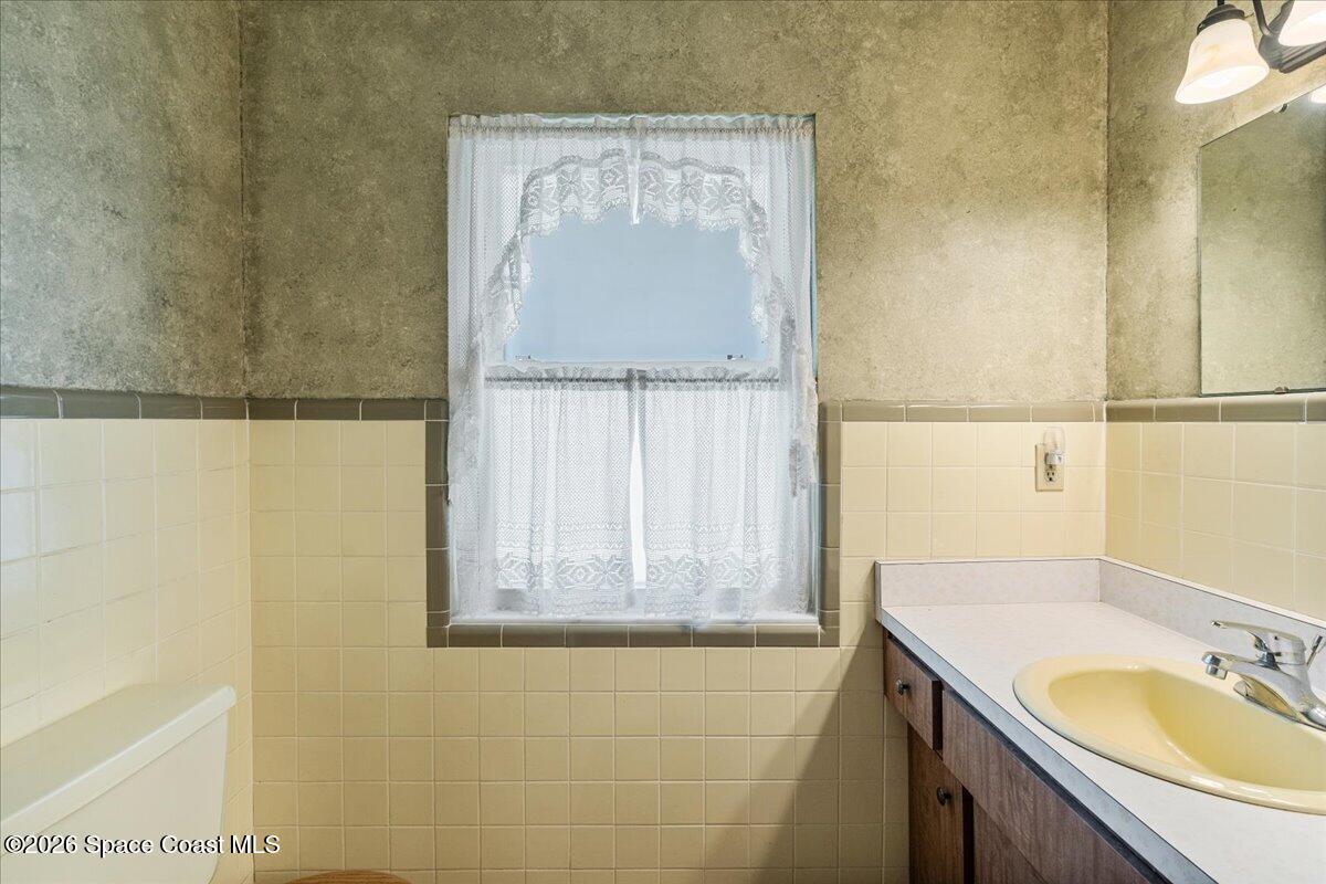 4020 Tangelo Avenue Cocoa, FL 32926 - Photo 29 of 70 Guest Full Bathroom