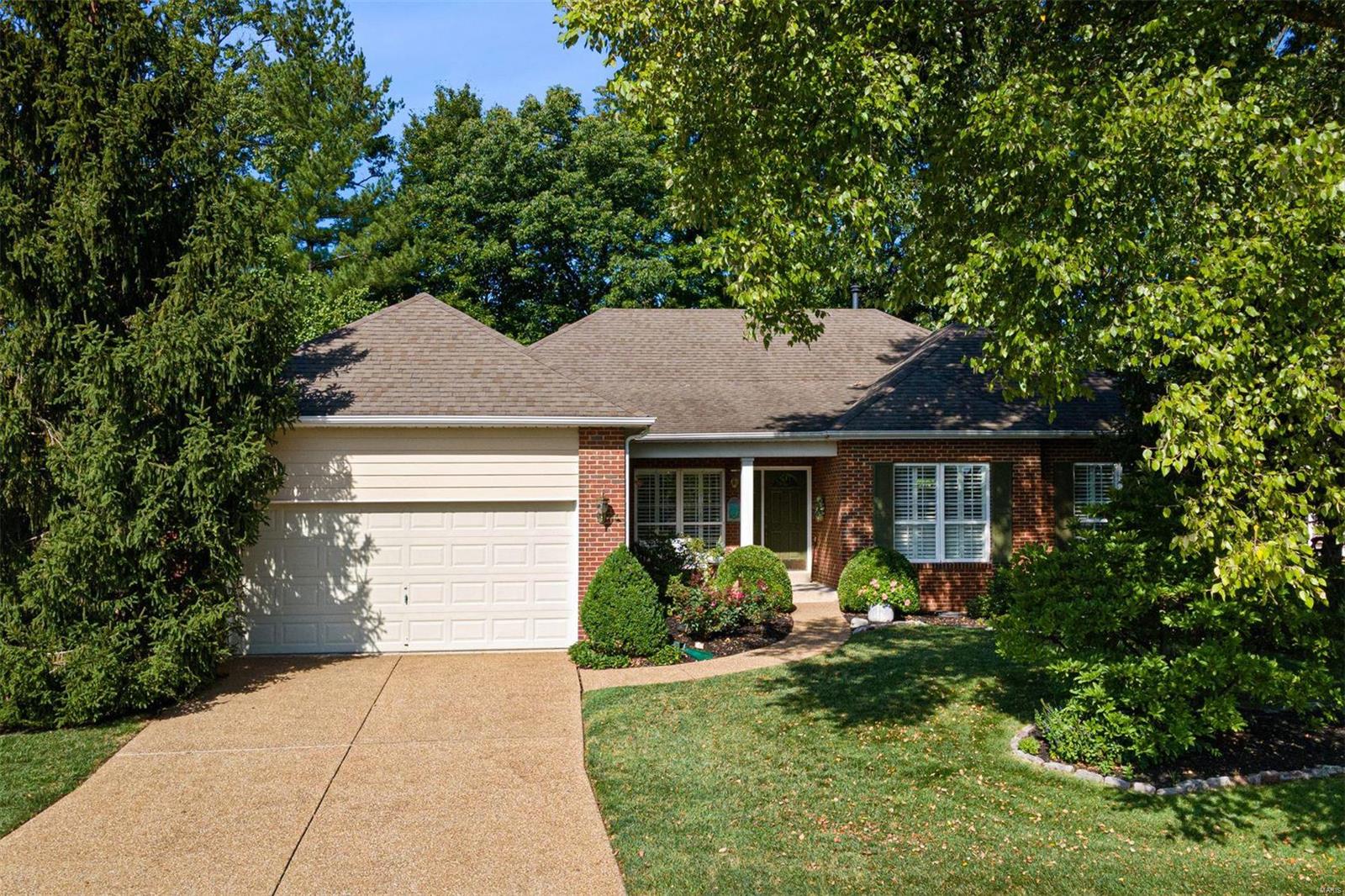 274 Ashdown Forest Weldon Spring, MO 63304 - Photo 2 of 25 Gallery Image 2