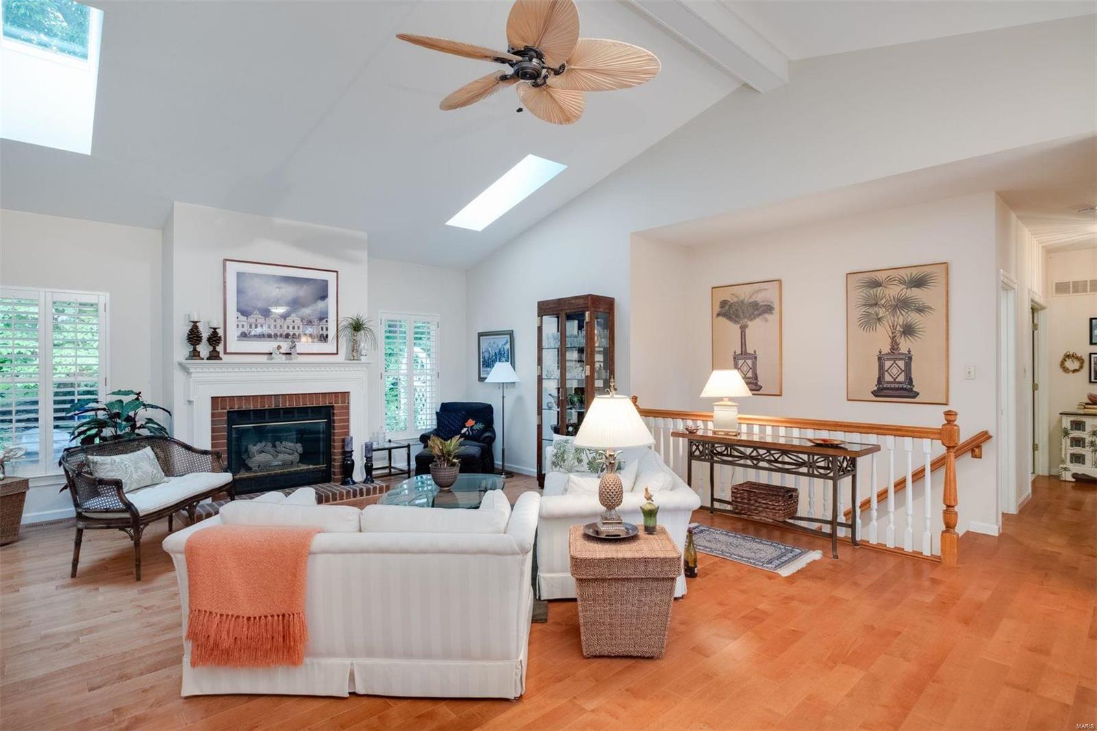 274 Ashdown Forest Weldon Spring, MO 63304 - Photo 4 of 25 Gallery Image 4