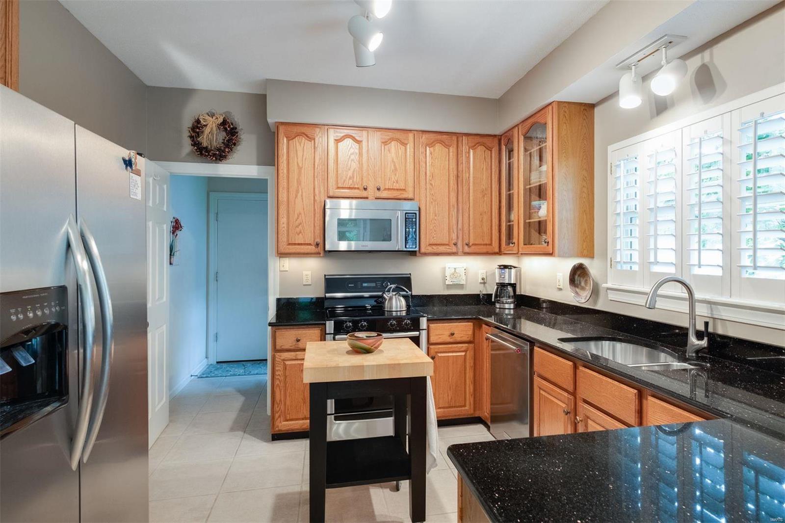 274 Ashdown Forest Weldon Spring, MO 63304 - Photo 8 of 25 Gallery Image 8