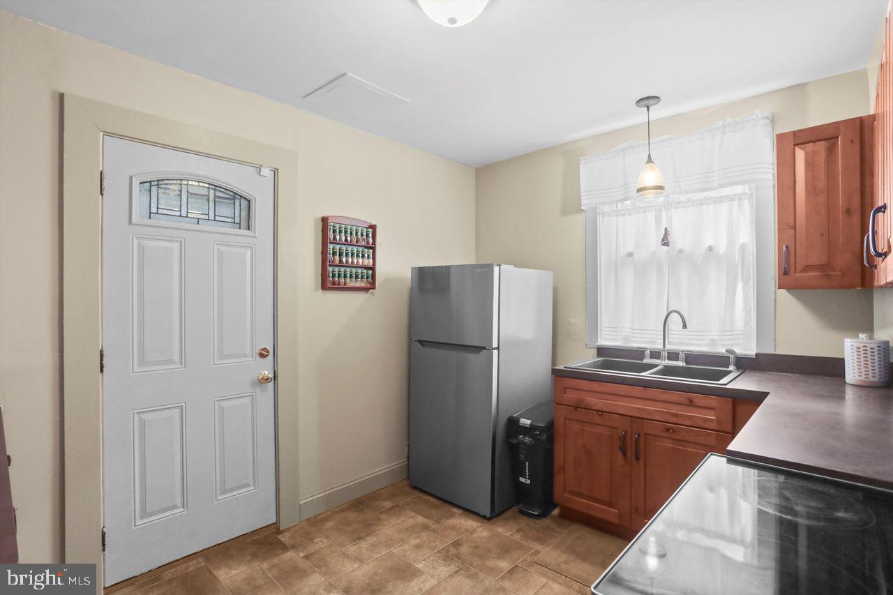 833 Arlington Road York, PA 17403 - Photo 10 of 25
