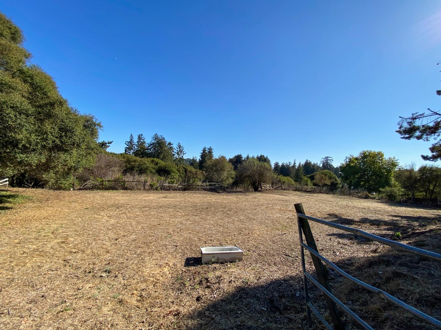 600 Valencia Road Aptos, CA 95003 - Photo 9 of 21 Gallery Image 9