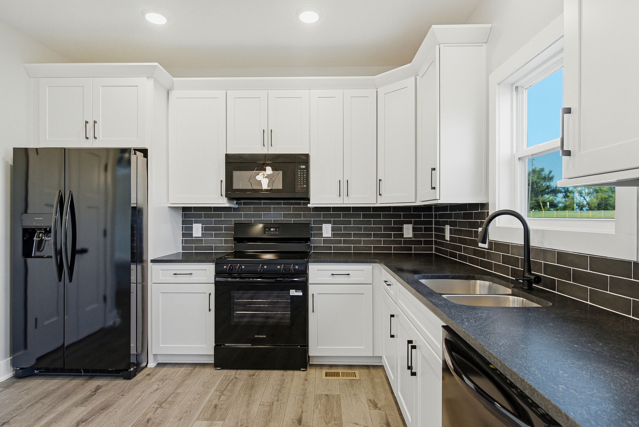 719 Mt Vernon Road Bethpage, TN 37022 - Photo 7 of 20