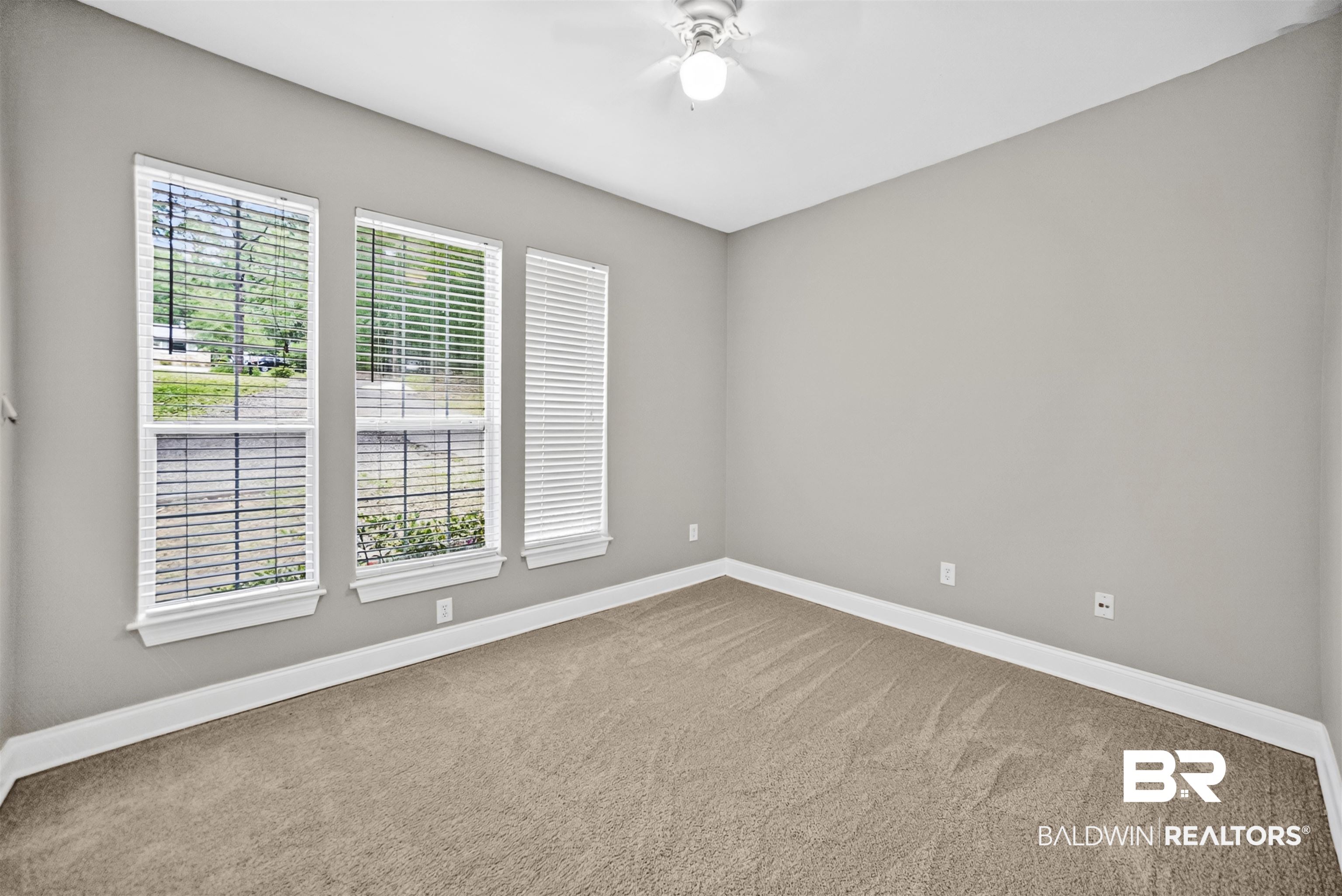 5913 Antoine Road Mobile, AL 36693 - Photo 23 of 33 Neutral toned room featuring plush carpet flooring