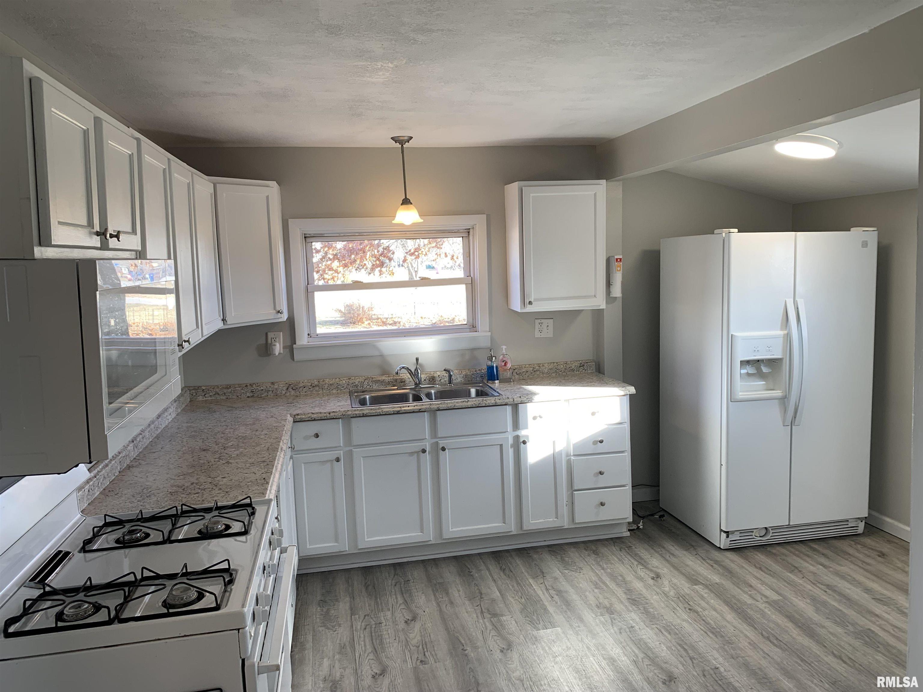 1109 Southwest 5th Street Aledo, IL 61231 - Photo 13 of 26