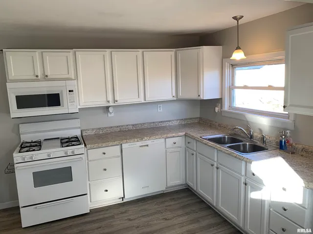 $84,500 | 1109 Southwest 5th Street, Aledo, IL 61231