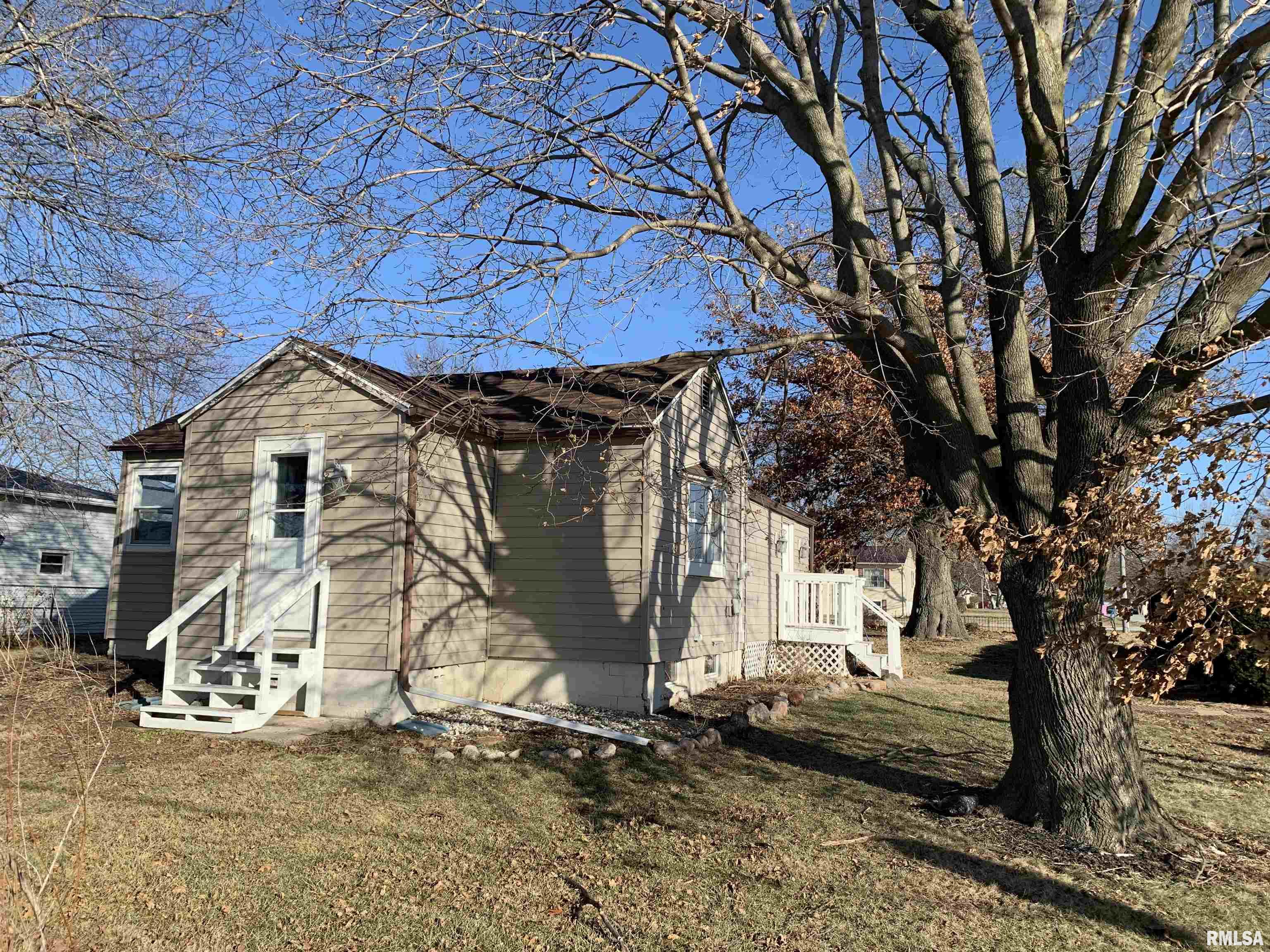 1109 Southwest 5th Street Aledo, IL 61231 - Photo 2 of 26