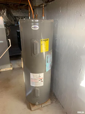 $84,500 | 1109 Southwest 5th Street, Aledo, IL 61231