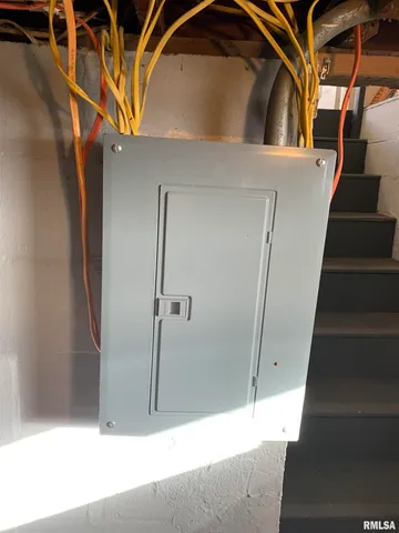 $84,500 | 1109 Southwest 5th Street, Aledo, IL 61231